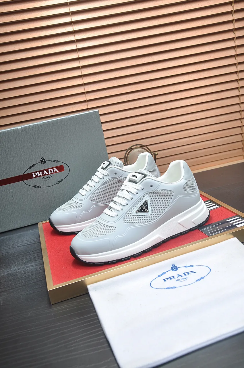 Men's shoes 💰580💶 [PRADA] Top original items, new seasonal styles, high-quality original items, top-grade high-mercerized cowhide combined with original breathable fabric + imported glue, imported stretch fabric inside with original cowhide feet, original thick outsole! Quality guaranteed! Code 38-45 (45 customized)